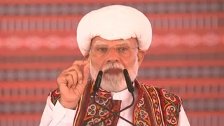 गुजरात में प्रधानमंत्री नरेंद्र मोदी (फोटो-YouTube/Narendra Modi)