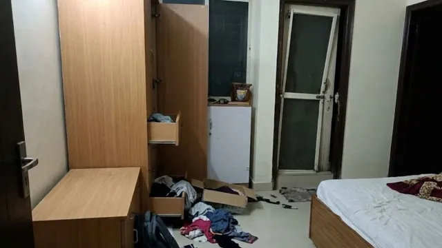 बेंगलुरु में डेटिंग एप से घर बुलाई महिला दोस्त निकला किन्नर, 20 लाख के गहने लूटकर फरार
