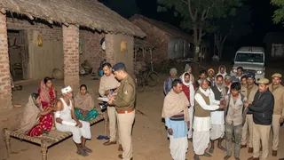 बुजुर्ग पर आधी रात को जानलेवा हमला (एआई जेनरेटेड तस्वीर)