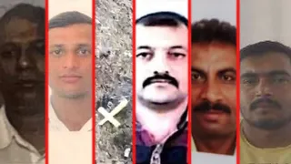 पांडुकेश्वर के स्वारी खर्क की पहाड़ी में दुर्घटनाकग्रस्त हैलीकाप्टर में रैस्क्यू के लिए पहुंचे सेना के जवान। साभार सेना प्रशासन