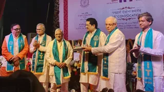 आईआईटी बीएचयू दीक्षांत समारोह: कुमार मंगलम बिड़ला ने दिए सफलता के मंत्र, चुनौतियों को अवसर बनाने का आह्वान।
