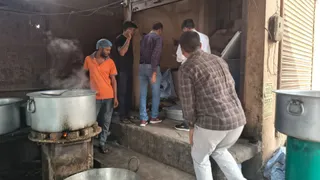 90 संदिग्ध खाद्य पदार्थों के नमूने जांच के लिए प्रयोगशाला भेजे गए हैं।