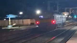 दिल्ली-हावड़ा रूट पर तीन दिन में चार बार लड़खड़ाया रेल परिचालन, यात्री बेहाल!