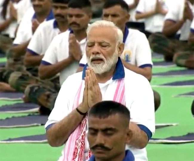 International Yoga Day 2019 Ranchi: PM मोदी बोले, धर्म-जाति से ऊपर है योग, दुनिया को दी बधाई VIDEO