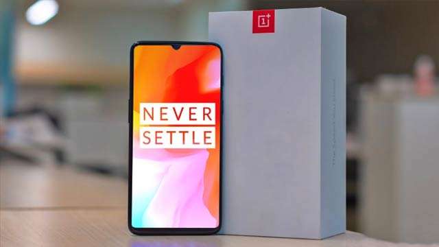 OnePlus 6T à¤
à¤à¥à¤à¥à¤¬à¤° मà¥à¤ हॠसà¤à¤¤à¤¾ हॠलà¥à¤¨à¥à¤, à¤à¤à¤¡à¥à¤°à¥à¤à¤¡ 9 à¤à¤° 4000mAh बà¥à¤à¤°à¥ हà¥à¤à¥ à¤à¤¾à¤¸à¤¿à¤¯à¤¤