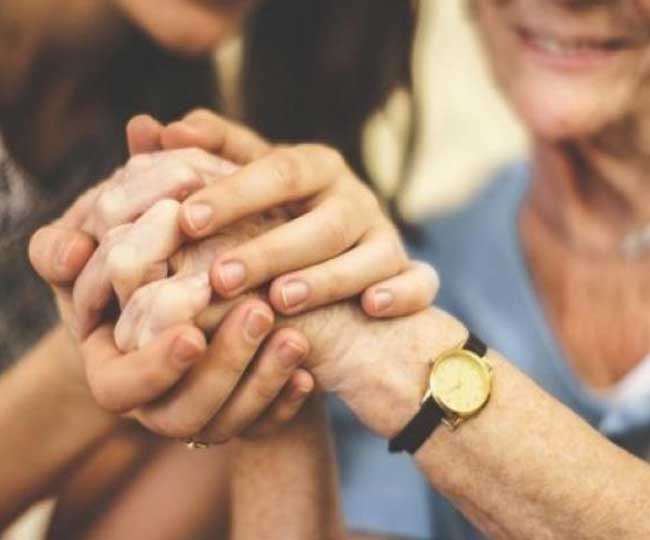 अगर आपके शरीर के अंगों में भी होता है कंपन तो रहे सावधान, आप है पार्किंसन के शिकार