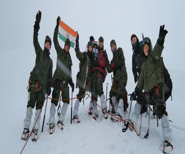 VIDEO: ITBP के जवानों ने Mt Kangchengyo पर फहराया तिरंगा