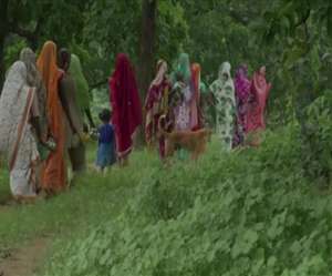 यहां आज भी खुले में शौच को मजबूर हैं लोग, यहां स्वच्छ भारत अभियान हुआ नाकाम!