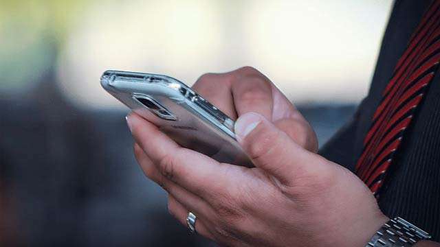 जानिठकिस कंपनी के सिम से और कब हà¥à¤ˆ à¤à¥€ à¤à¤¾à¤°à¤¤ की पहली Phone Call