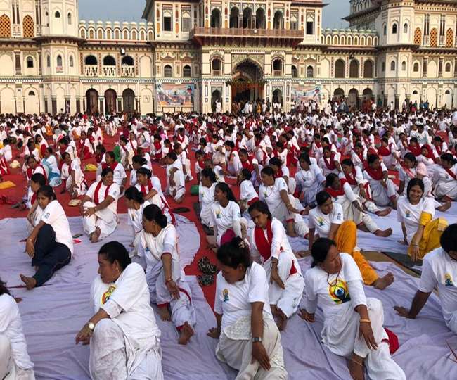 International Yoga Day: जानें क्यों 21 जून को ही चुना गया इस महत्वपूर्ण दिवस के लिए