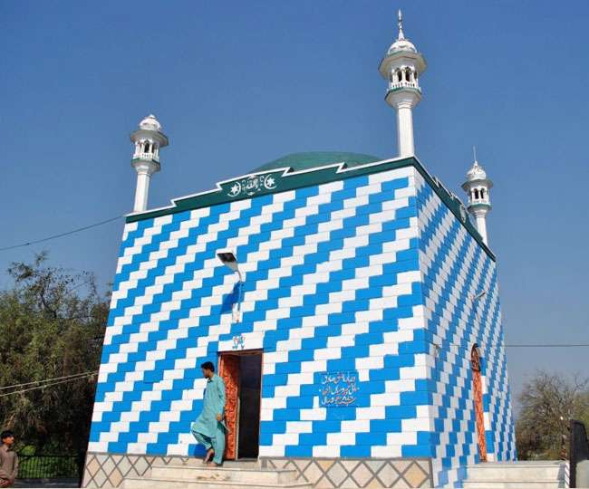 Jhang: जहां है सच्चे प्रेमी Heer और Ranjha का मकबरा... - Jhang Has A Tomb  Of Epic Lovers Heer And Ranjha Love Story