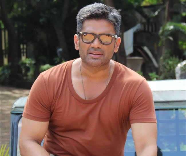 सुनील शेट्टी ने जोड़ा भ्रष्टाचार से मौत का ये कनेक्शन - sunil shetty on note ban and corrpstion सुनील शेट्टी ने जोड़ा भ्रष्टाचार से मौत का ये कनेक्शन - sunil shetty on note ban and corrpstion
