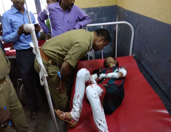 लखीमपुर खीरी में एकतरफा प्यार में छात्रा पर जानलेवा हमला