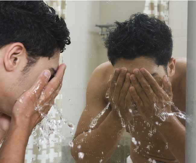 होंठों से लेकर स्किन तक, पुरुषों को भी चाहिए इनकी एक्स्ट्रा केयर