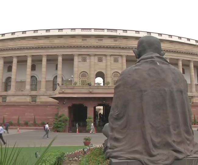 Parliament Session: तीन तलाक समेत आज कई बिल होंगे पेश, हंगामे के पूरे आसार