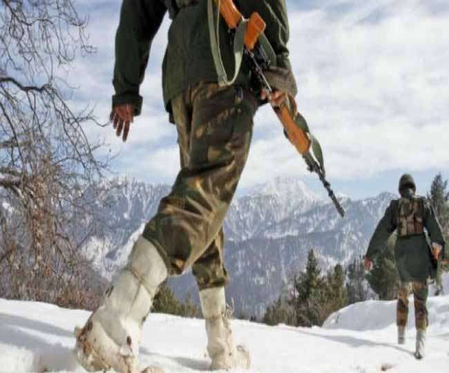सिक्किम में घुसे चीनी सैनिक, भारतीय सेना के दो बंकरों को किया तबाह