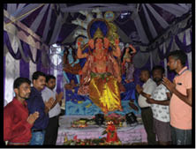 50/5000 ganapati kee araadhana ko le pooja pandaalon mein umadee ...