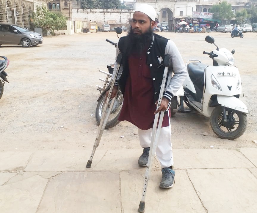MP Gwalior, Jabalpur elections 2018: कहीं चली गोली, तो कहीं ऐसी हुई वोटिंग