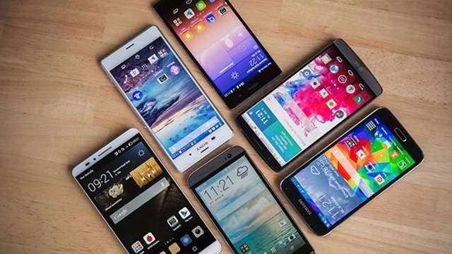 Your first choice can be in the range of 15000 range, with 5000 mAh battery, these 5 Android phones | 15000 की रेंज में आपकी पहली पसंद हो सकते हैं 5000 mAh बैटरी से लैस ये 5 एंड्रॉयड फोन Your first choice can be in the range of 15000 range, with 5000 mAh battery, these 5 Android phones | 15000 की रेंज में आपकी पहली पसंद हो सकते हैं 5000 mAh बैटरी से लैस ये 5 एंड्रॉयड फोन