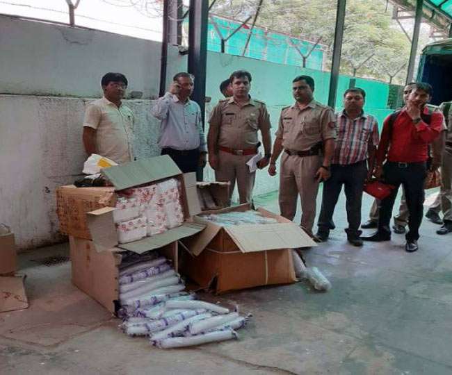 प्रतिबंधित प्लास्टिक बनाने वाली कंपनी सीज पुलिस ने किया 6 लोगों को