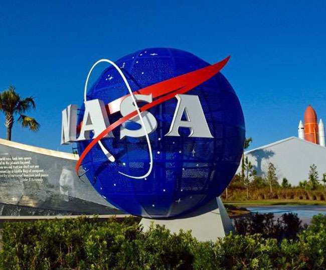 नासा करेगी चंद्रमा और पृथ्वी के क्षुद्रग्रहों का अध्ययन, टाइटन पर ड्रोन भेजने की भी तैयारी - NASA will begin scientific studies on moon and asteroids preparing to send drones on ...