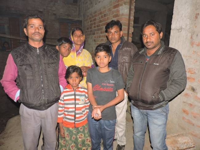 छात्र का 200 रुपये गुम, सजा में प्राचार्या ने जलती मोमबती पर रखवाया हाथ