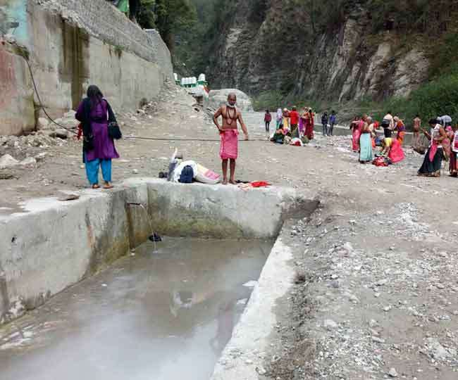 There is no Kund at Gaurikund