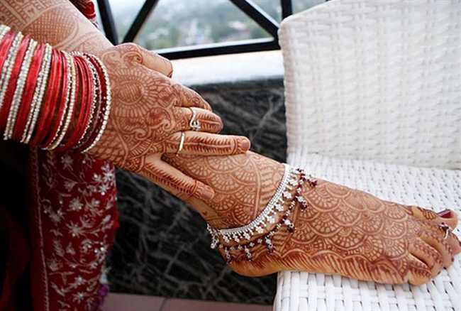 क्या आप जानते हैं, महिलाएं क्यों पहनती है पैरों में पायल - You know, why do  women wear anklets feet