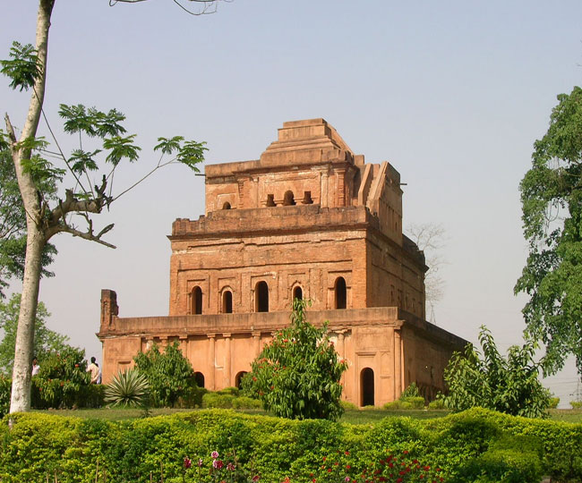 आप भी बना रहे हैं छुट्टियों में नॉथ-ईस्‍ट जानें का प्‍लान तो जाना न ...