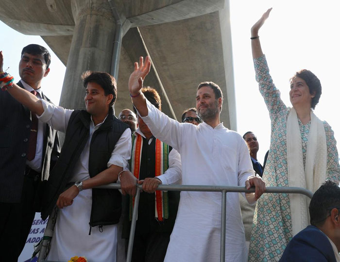 Raga-jyot-pri Raga-jyot-pri राहुल को दिल्ली नही यूपी चाहिए ,लोकसभा के समय विधान सभा की तैयारी Raga jyot pri