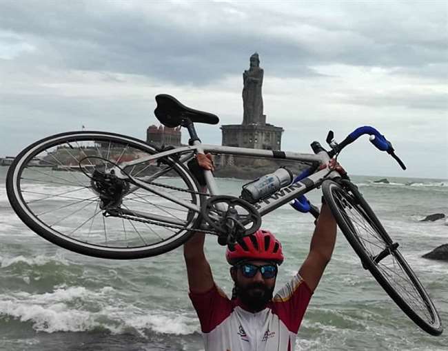 https://www.jagranimages.com/images/newimg/01012021/01_01_2021-cyclist_akshay_kanpur_21225621.jpg
