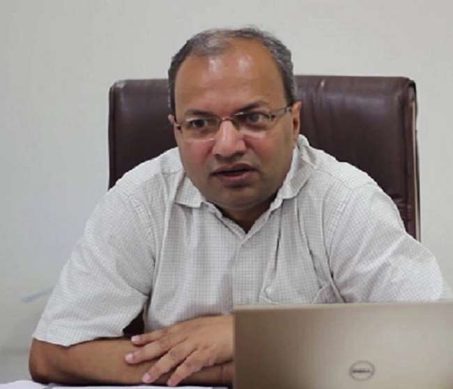 ओमिक्रोन केस पर आइआइटी प्रोफेसर की निगाह।