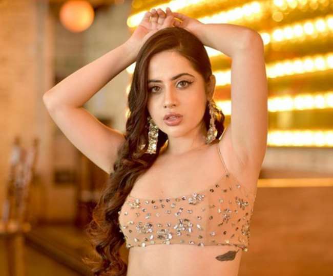 Urfi Javed As Bigg Boss Ott Contestants Share Her Bold Photos On First Day Of New Year 2022 And Fans Reaction Goes Viral On Social Media