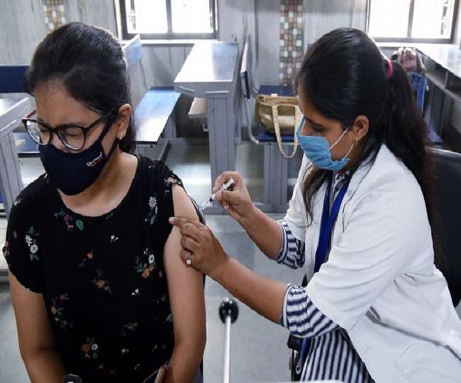 15 से 18 वर्ष की आयु के बच्चों और किशोरों के लिए कोरोना टीकाकरण ( आइएएनएस)