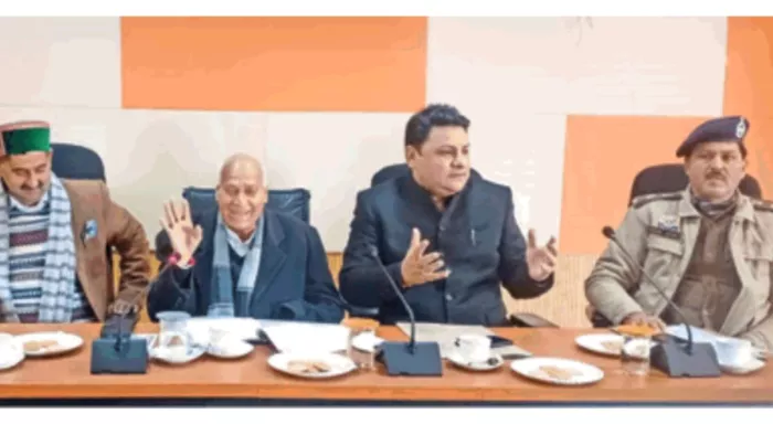 शीतकालीन सत्र के लिए सभी तैयारियां पूरी करें अधिकारी : चंद्र कुमार