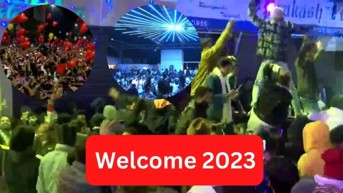 Happy New Year 2023: देश में नए साल पर लोगों ने जमकर मनाया जश्न