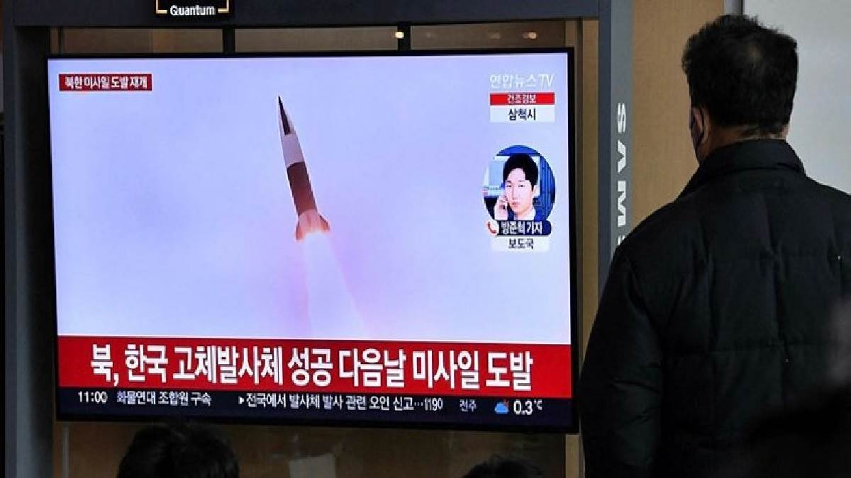 https://www.jagranimages.com/images/newimg/01012023/01_01_2023-north_korea_fires_missile_23279033.jpg