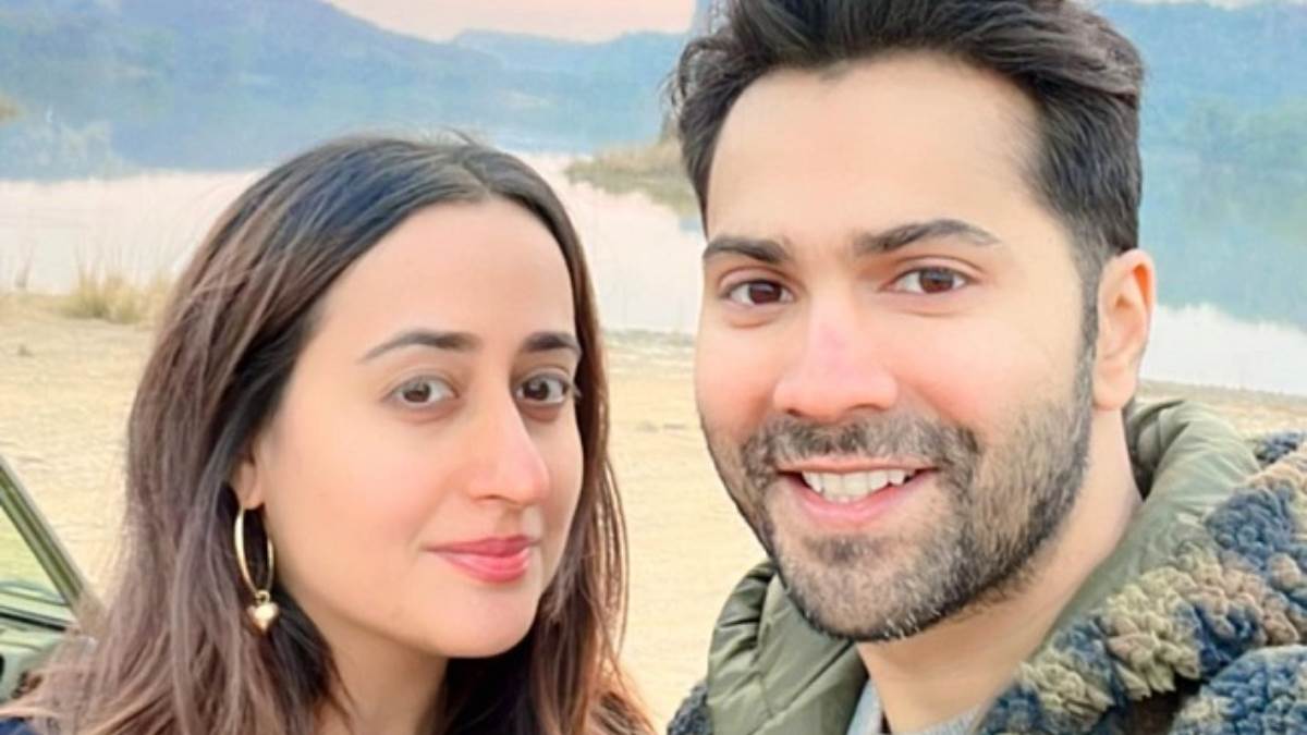 https://www.jagranimages.com/images/newimg/01012023/01_01_2023-varun_dahwan_23279875.jpg