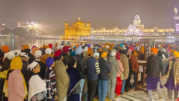 Happy New Year 2024: नव वर्ष के आगमन पर स्वर्ण मंदिर में दिखा जन सैलाब