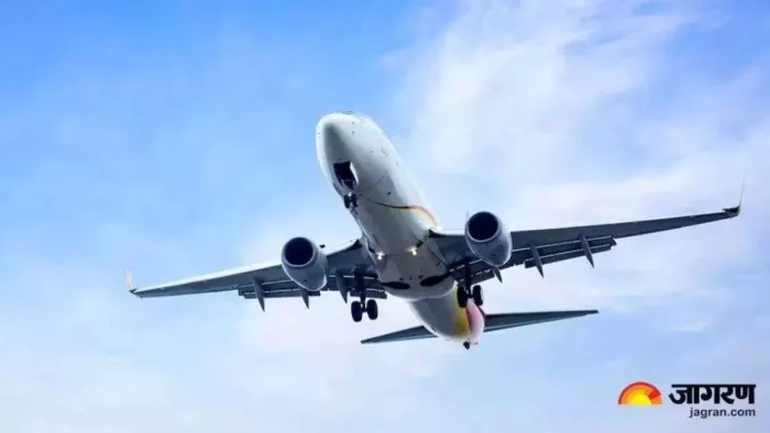 Flight Delay: विलंब से पहुंचे मुंबई-दिल्ली और बेंगलुरु से आने वाले विमान, बिरसा मुंडा एयरपोर्ट पर परेशान दिखे यात्री