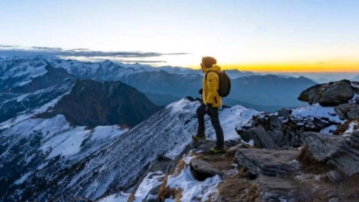 sankari range officer attached in case of tourists visiting kedarkantha without registration