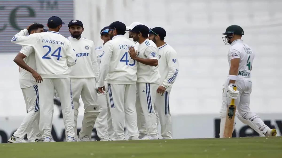 https://www.jagranimages.com/images/newimg/01012024/01_01_2024-team_india_cape_twon_23618607.jpg