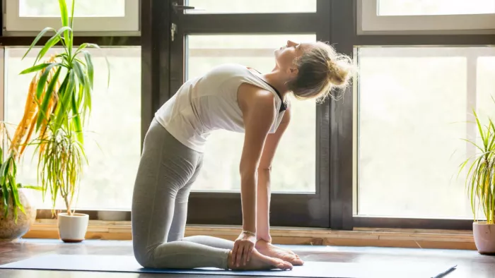 Yoga Reduce Fat: उष्ट्रासन से एक साथ पाएं बैली फैट और डबल चिन से छुटकारा