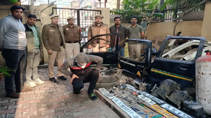 दिल्ली पुलिस वाहन चोर गिरोह का खुलासा किया है। जागरण फोटो
