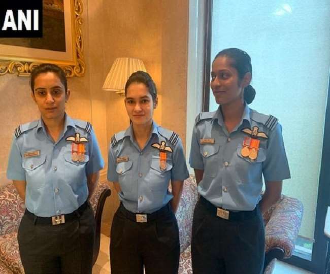 https://www.jagranimages.com/images/newimg/01022022/01_02_2022-fighter_pilot_22431246.jpg