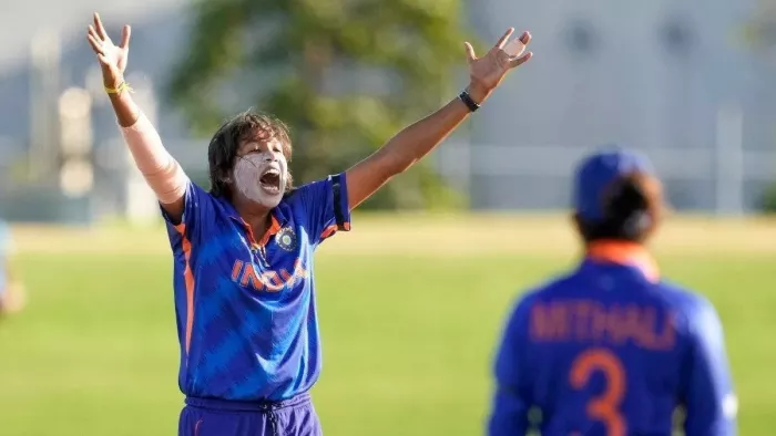झूलन गोस्वामी की क्रिकेट में हुई वापसी, मुंबई इंडियंस ने बनाया गेंदबाजी कोच। फाइल फोटो