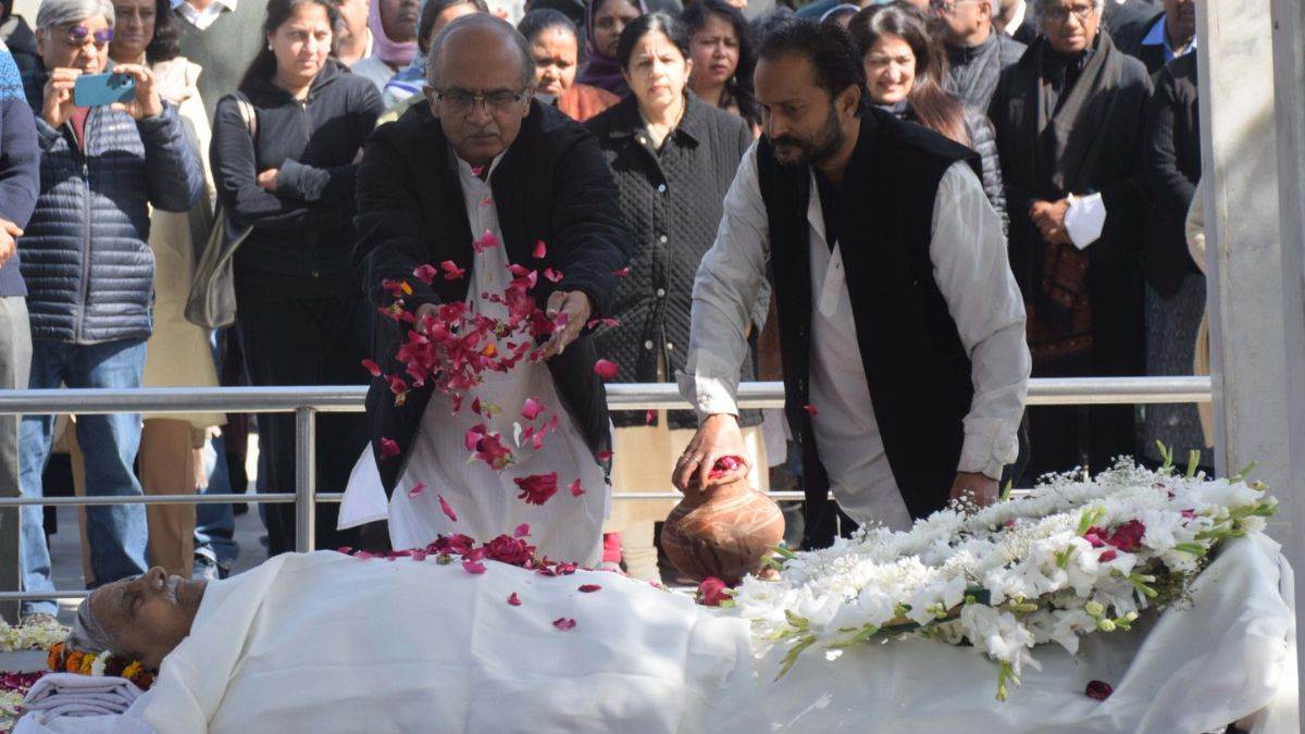 https://www.jagranimages.com/images/newimg/01022023/01_02_2023-shanti_bhushan_huve_shant_23316453.jpg