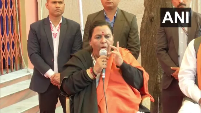 गैर-कानूनी शराब की दुकानों को गौशाला में बदलेंगी उमा भारती।