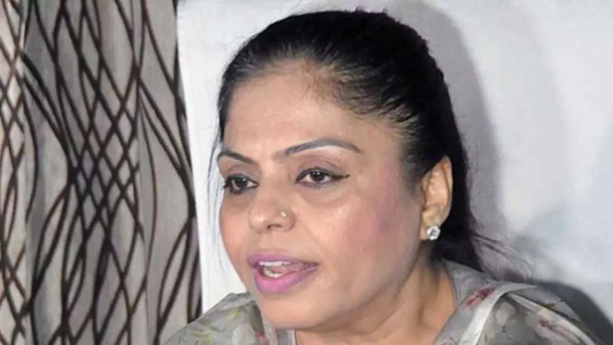 पंजाब सरकार ने पंजाब राज्य महिला कमीशन की चेयरपर्सन मनीषा गुलाटी की उनके पद से छुट्टी कर दी है