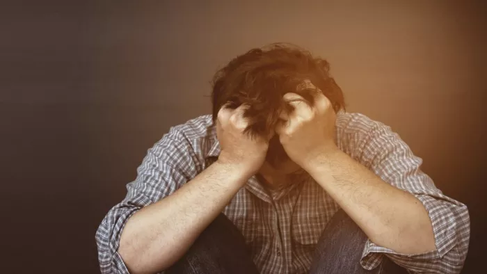 एंग्जायटी की समस्या बढ़ाती है ये आदतें